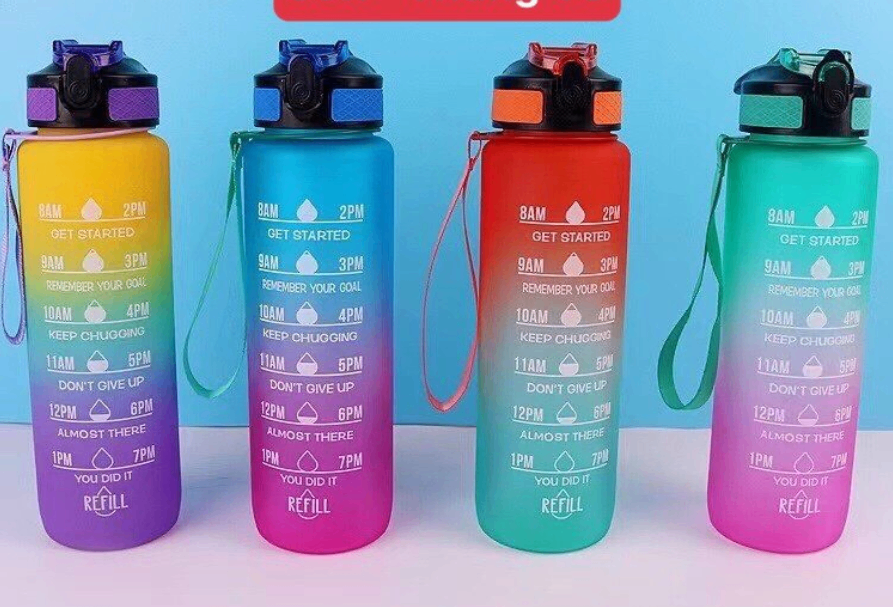 20240523_VIhs3gZDTj Bình nước nhựa chia vạch 1L có ống hút Tmark (Kiện 60 cái)