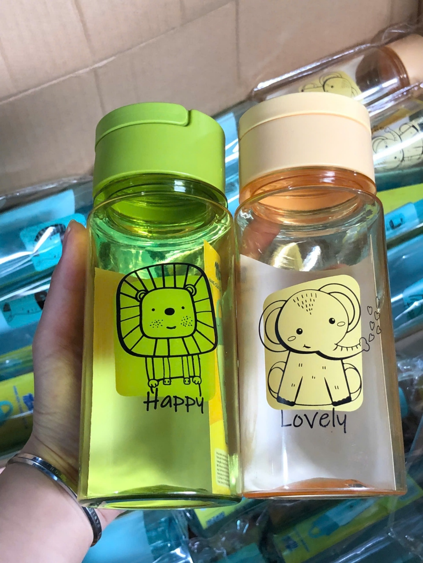 20241122_0WS3ZD58uF Bình nước kể chuyện hoạt hình dễ thương cho bé Tmark (Kiện 192 cái)