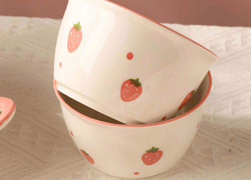 20241122_bNAVnjOJMH Bát sứ quả dâu size 4.5 (Kiện 120 cái)(Hàng nguyên kiện)