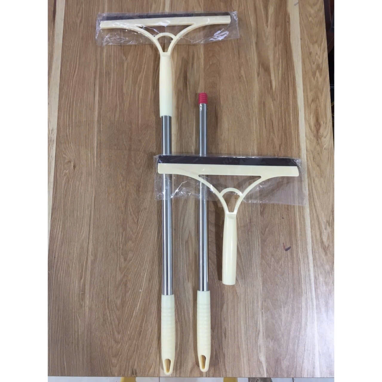 20241122_dy1ynqRtGh Cây gạt kính tay cầm inox (Kiện 133 cái)