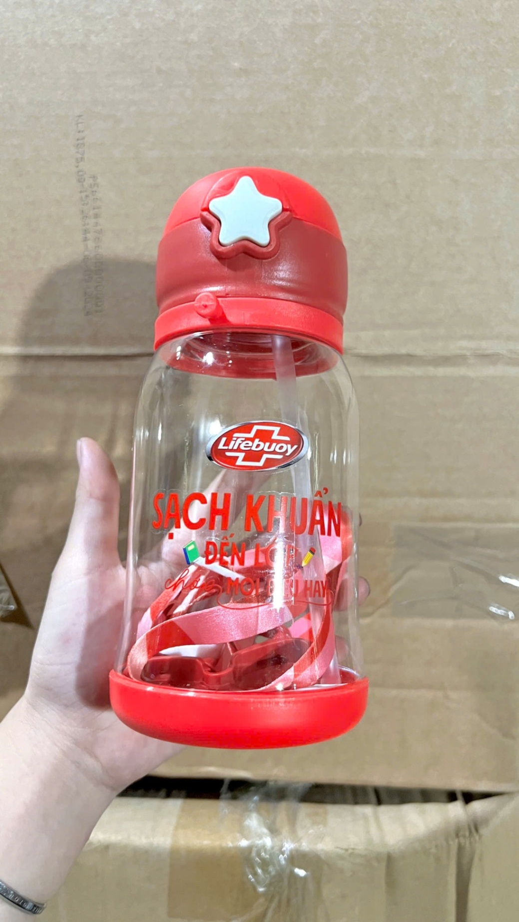 20241122_lSMNMuEHeG Bình nước trẻ em có ống hút, dây đeo an toàn Tmark (Kiện 100 cái)