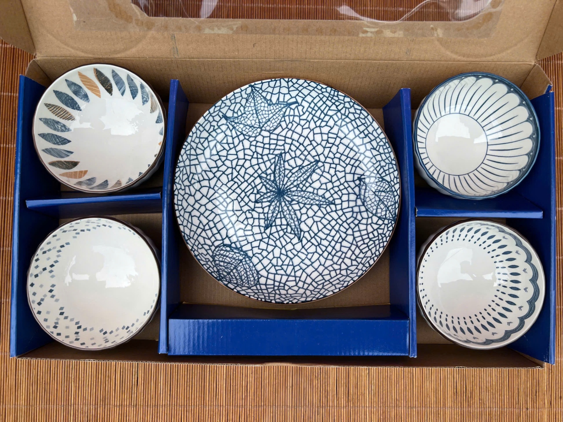 20241202_Q27E5IxGTZ Bộ 4 chén 1 dĩa 8inch, sứ đẹp sáng bóng Tmark (Kiện 12 bộ) (Hàng nguyên kiện)