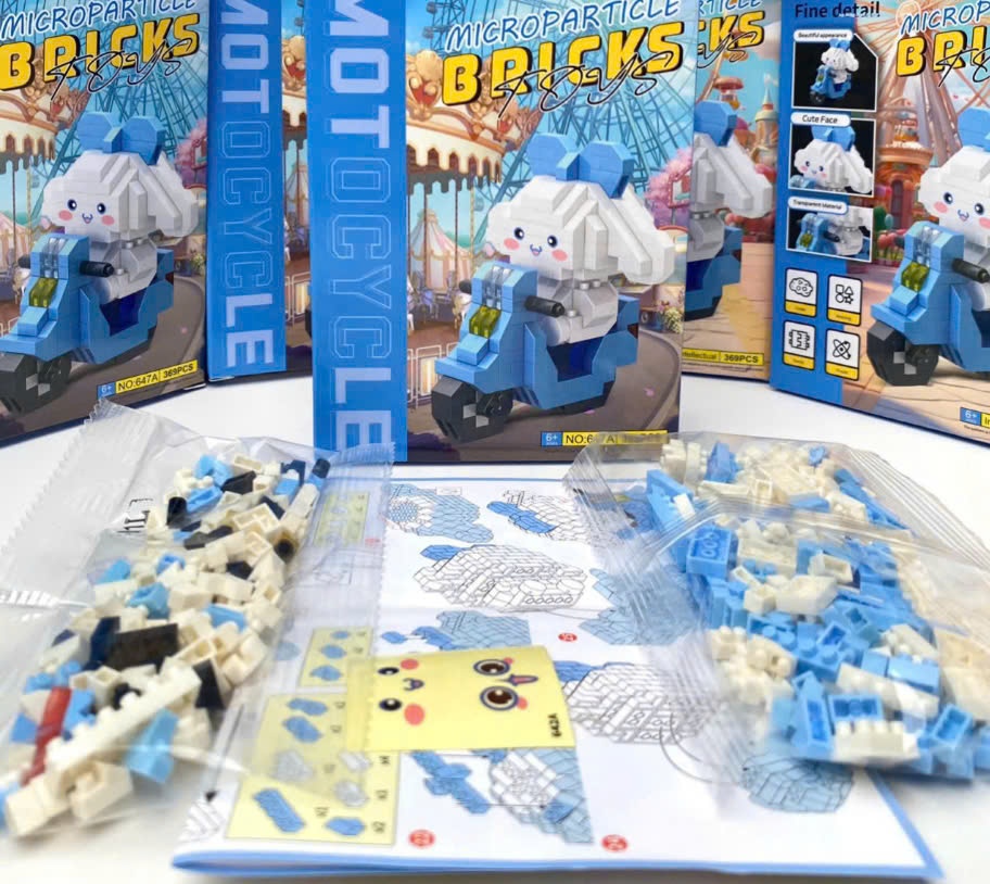 20241230_5KJDqlKtCm Bộ xếp hình Bricks Sanrio lái xe cho bé Tmark