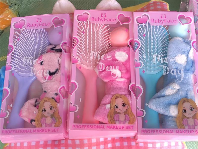 20251002_Qa5udyugVb Bộ Phụ kiện băng đô rửa mặt, lược chải tóc, mút trang điểm tiện lợi (Kiện 126 set)