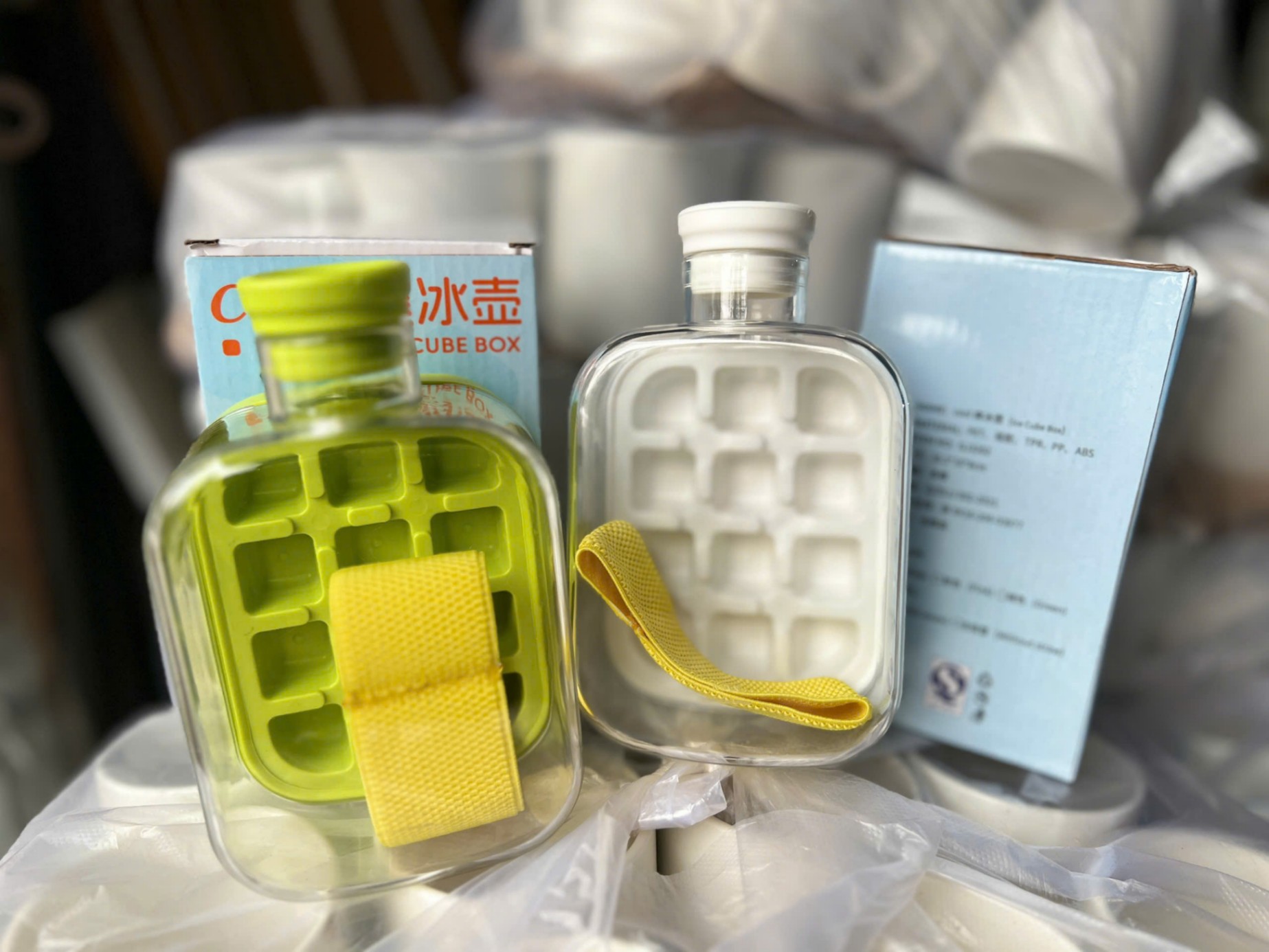 20251106_wWONfd6r3i Chai làm đá viên 2 trong 1 (kiện 360 cái)